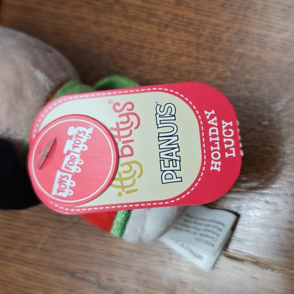 Peanuts Plush Holiday Lucy Hallmark Itty Bittys Doll with Red and Green Outfit - Picture 5 of 6